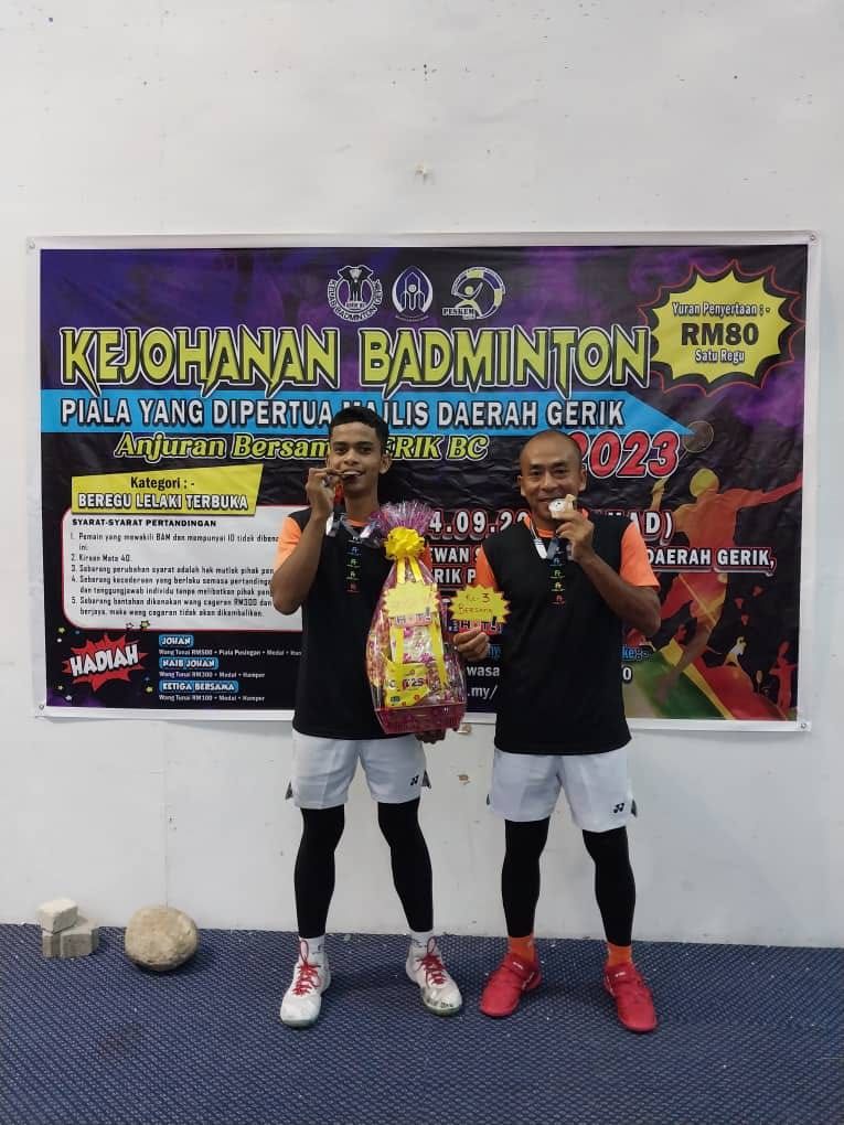 KEJOHANAN BADMINTON PIALA YANG DIPERTUA MAJLIS DAERAH GERIK 2023 DENGAN ANJURAN BERSAMA GERIK BC DI DEWAN SERBAGUNA MDGERIK.